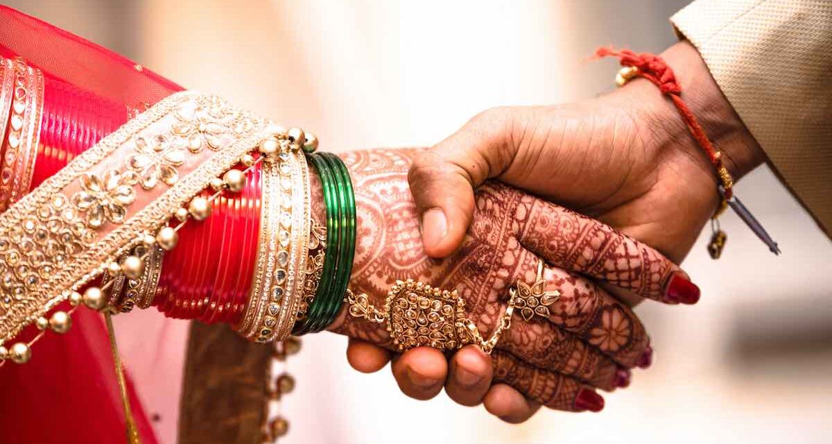 In the case of inter-religious marriage, a writ petition by the husband was allowed asking the police authority to set free the detenu wife: Andhra Pradesh High Court