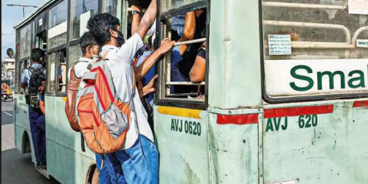 Contributory negligence to be fixed on passengers travelling on the footboard of the bus and thus leading to accidents: Madras High Court